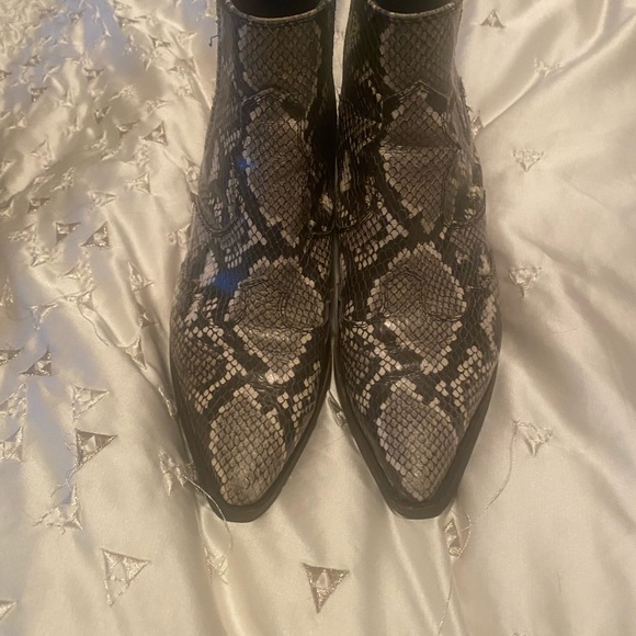 Sam Edelman snakeskin booties - Picture 4 of 4